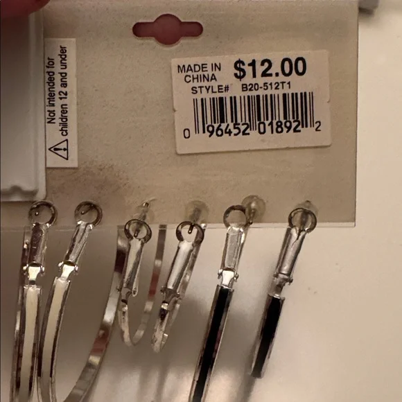 Arizona Jean Company Shiny Silver Hoop Earrings - Picture 2 of 2